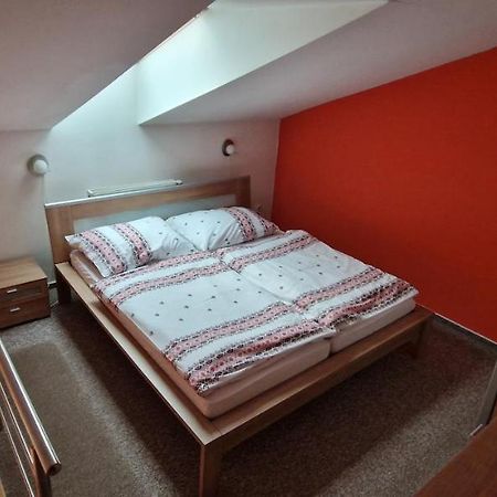 Boutique Penzion Slovenska - Penzion Bella Sicilia Πρέσοβ Εξωτερικό φωτογραφία
